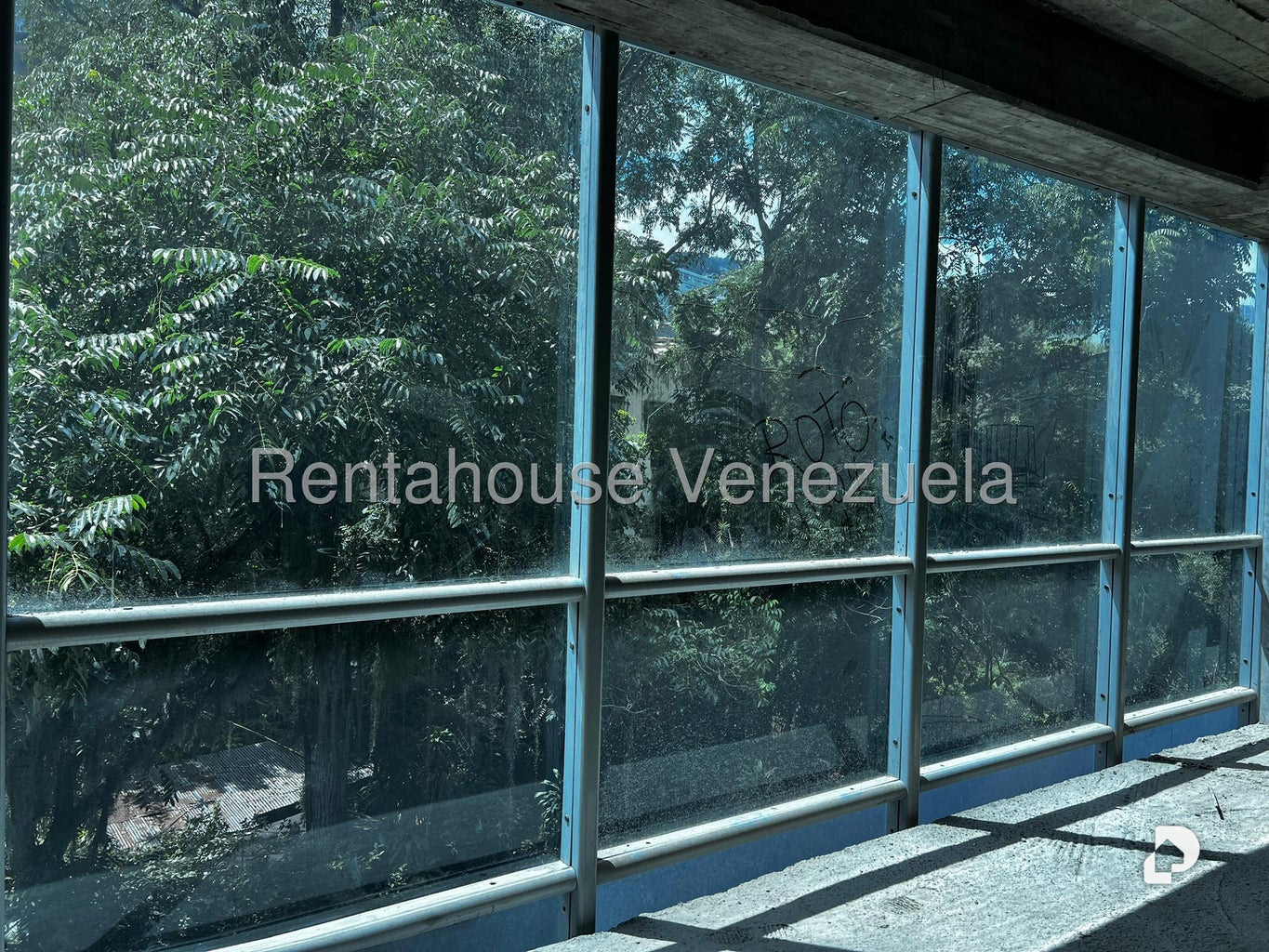 Oficina en Los Naranjos (del Cafetal), Caracas – 12