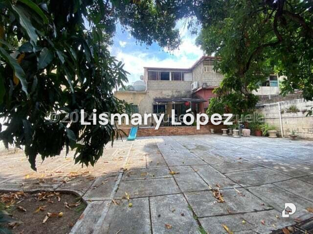 Casa en Los Palos Grandes, Caracas – 12
