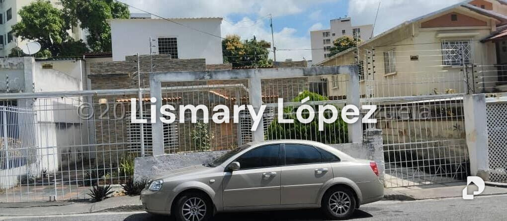 Casa en Los Palos Grandes, Caracas – 24