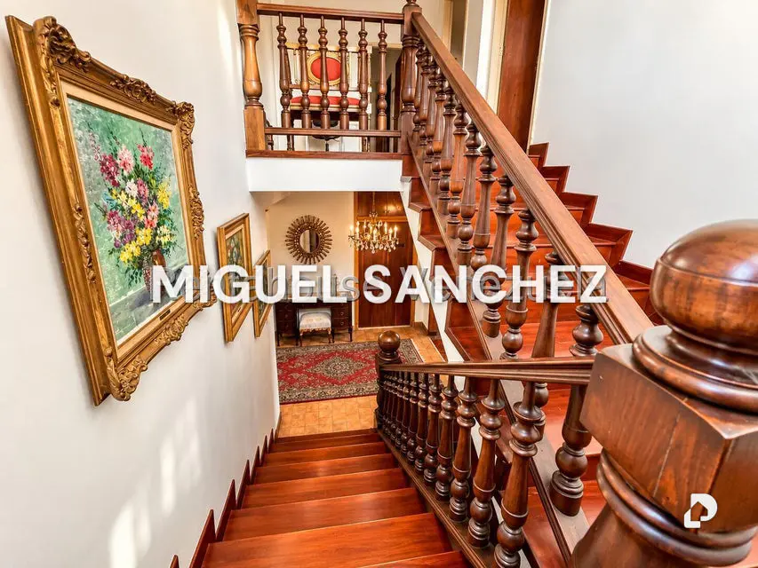 Casa en Cumbres de Curumo, Caracas – 12