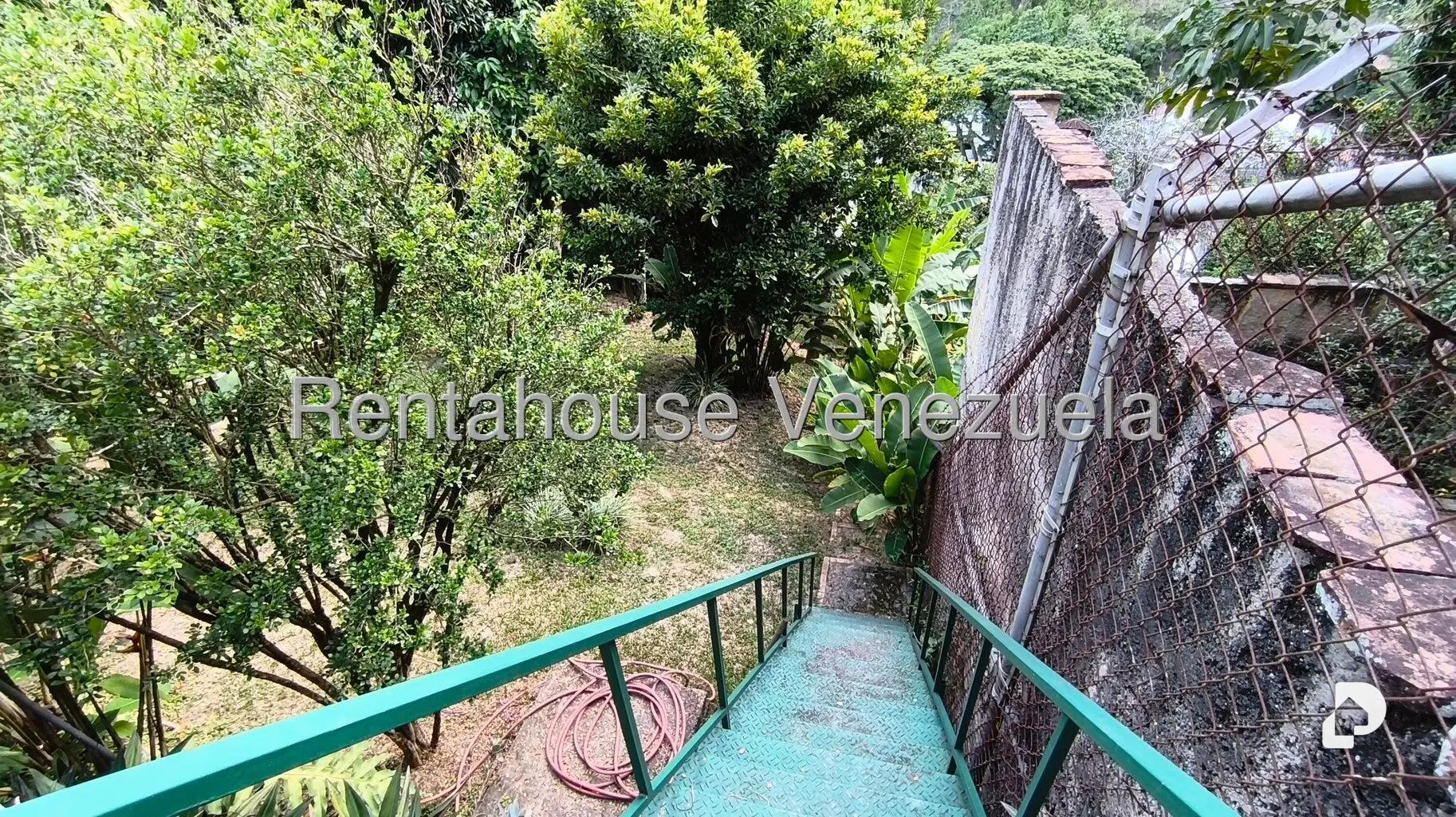 Casa en Lomas De La Trinidad, Caracas – 27