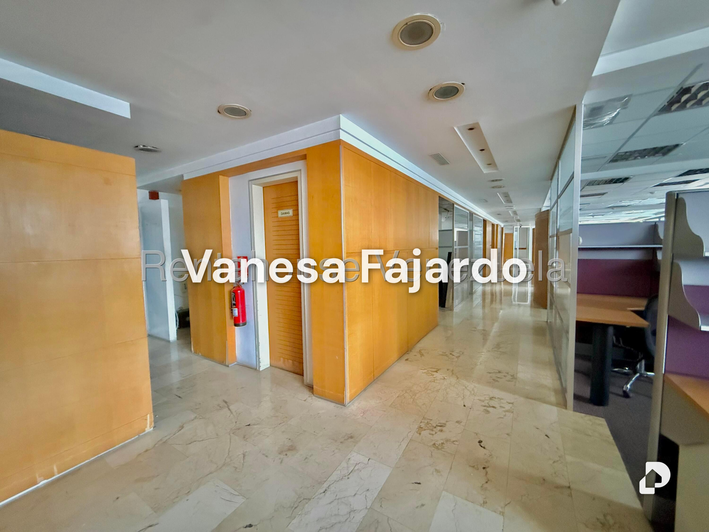 Oficina en Bello Monte, Caracas – 13