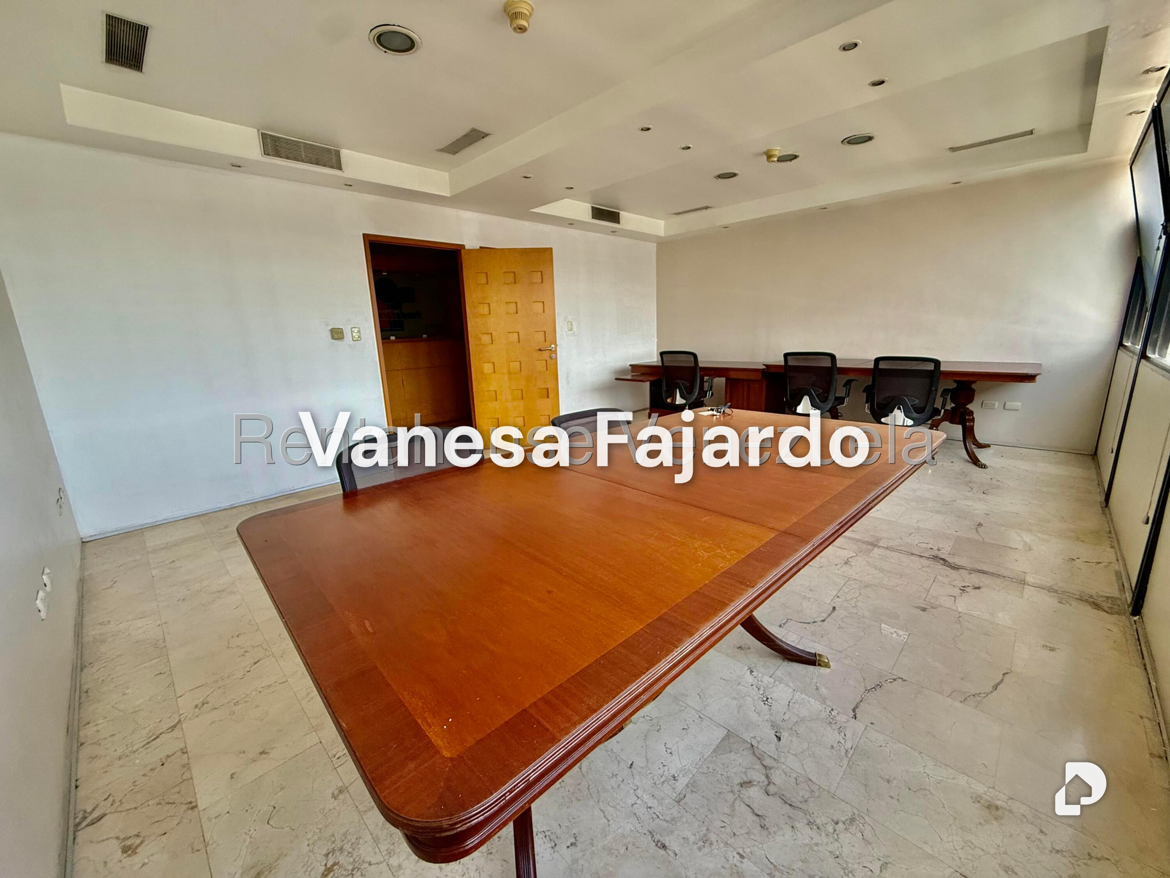 Oficina en Bello Monte, Caracas – 16