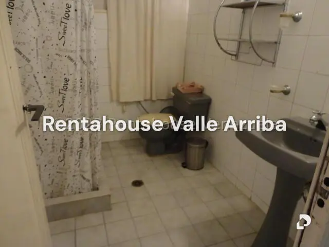 Casa en Charallavito, Caracas – 27