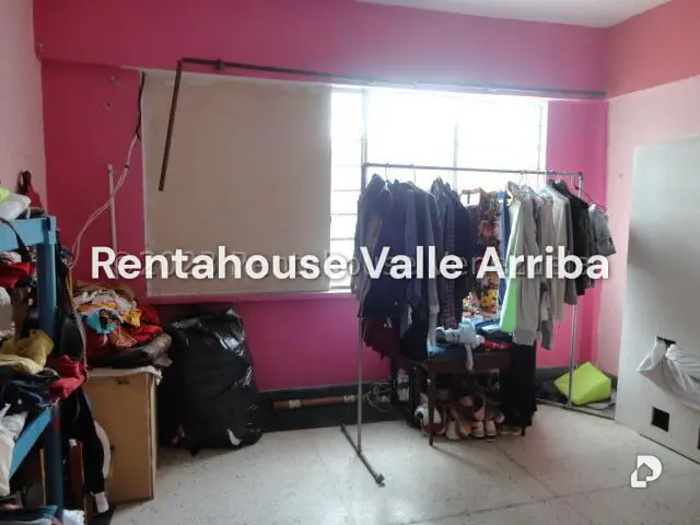 Casa en Charallavito, Caracas – 28
