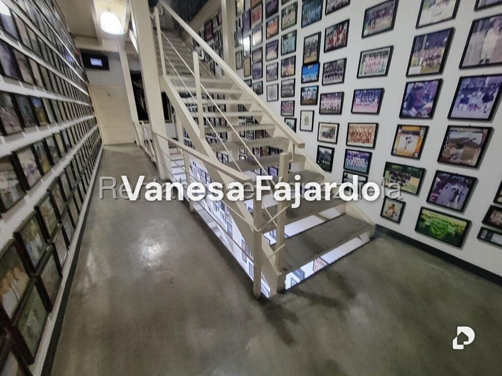 Edificio en Puente Hierro, Caracas – 10