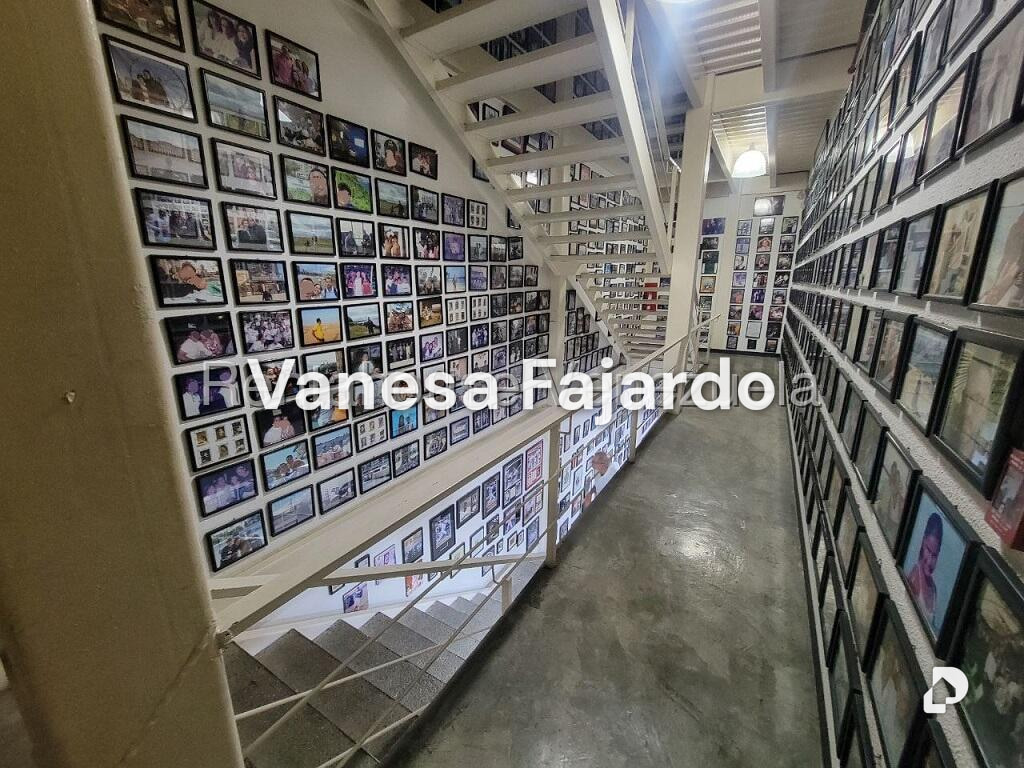 Edificio en Puente Hierro, Caracas – 11