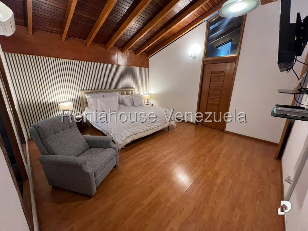Casa en Cumbres de Curumo, Caracas – 13