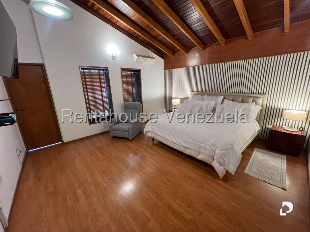 Casa en Cumbres de Curumo, Caracas – 14