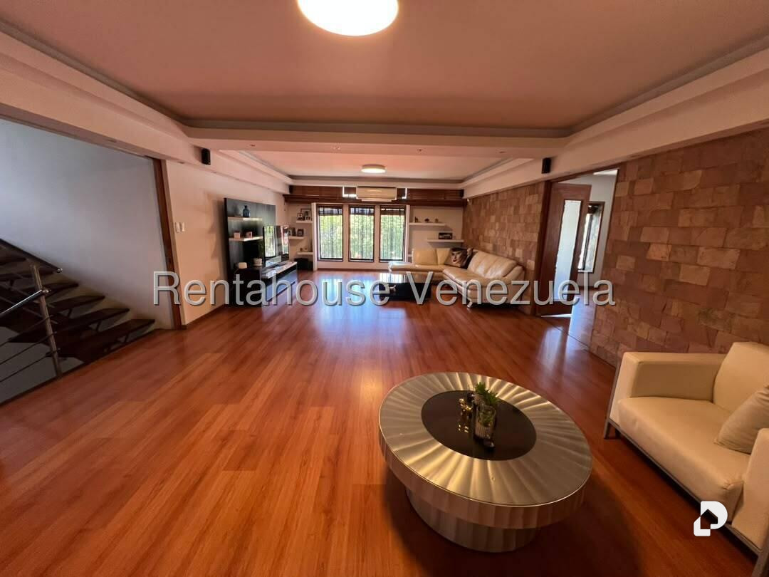 Casa en Cumbres de Curumo, Caracas – 24