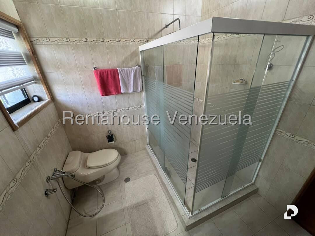Casa en Cumbres de Curumo, Caracas – 19