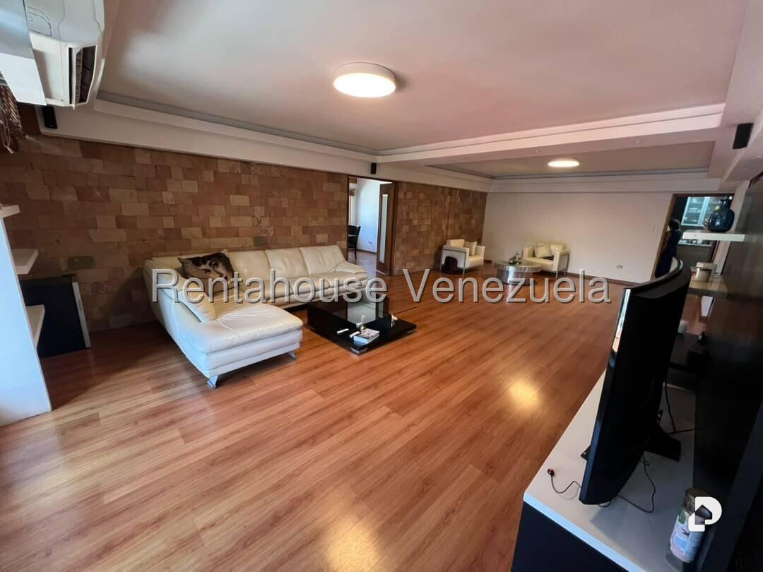 Casa en Cumbres de Curumo, Caracas – 29