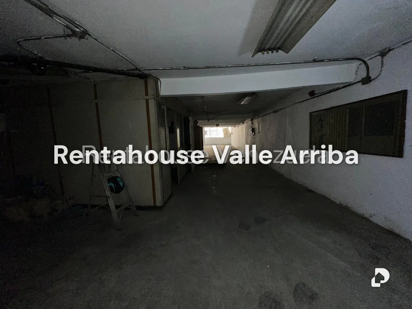 Local comercial en Los Caobos, Caracas – 24