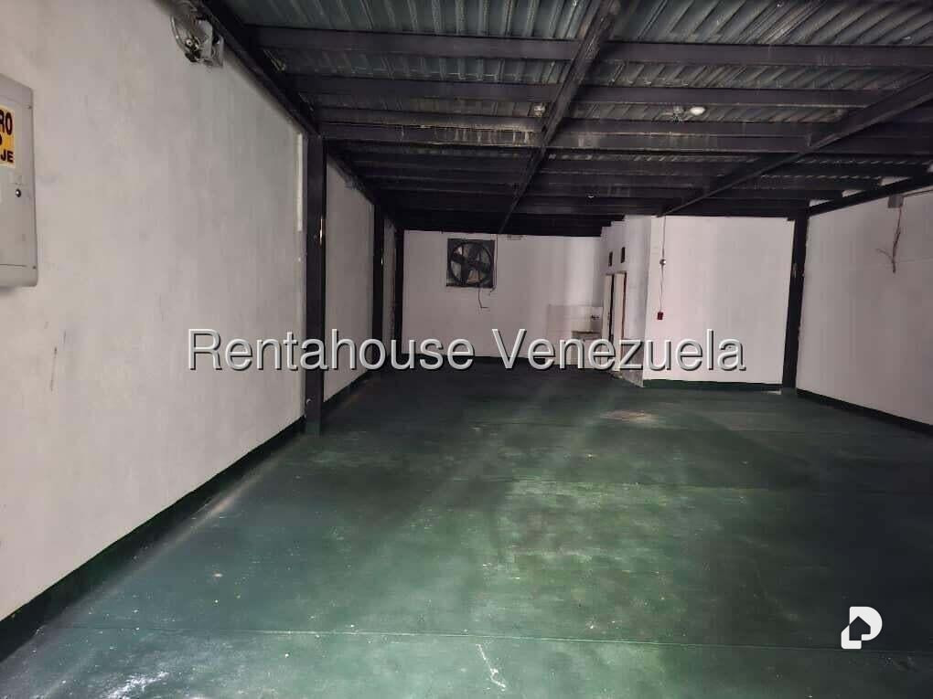 Local comercial en Sarría, Caracas – 2