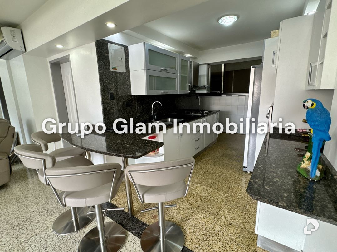 Apartamento en Los Palos Grandes, Caracas – 8