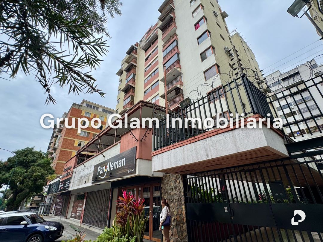 Apartamento en Los Palos Grandes, Caracas – 25