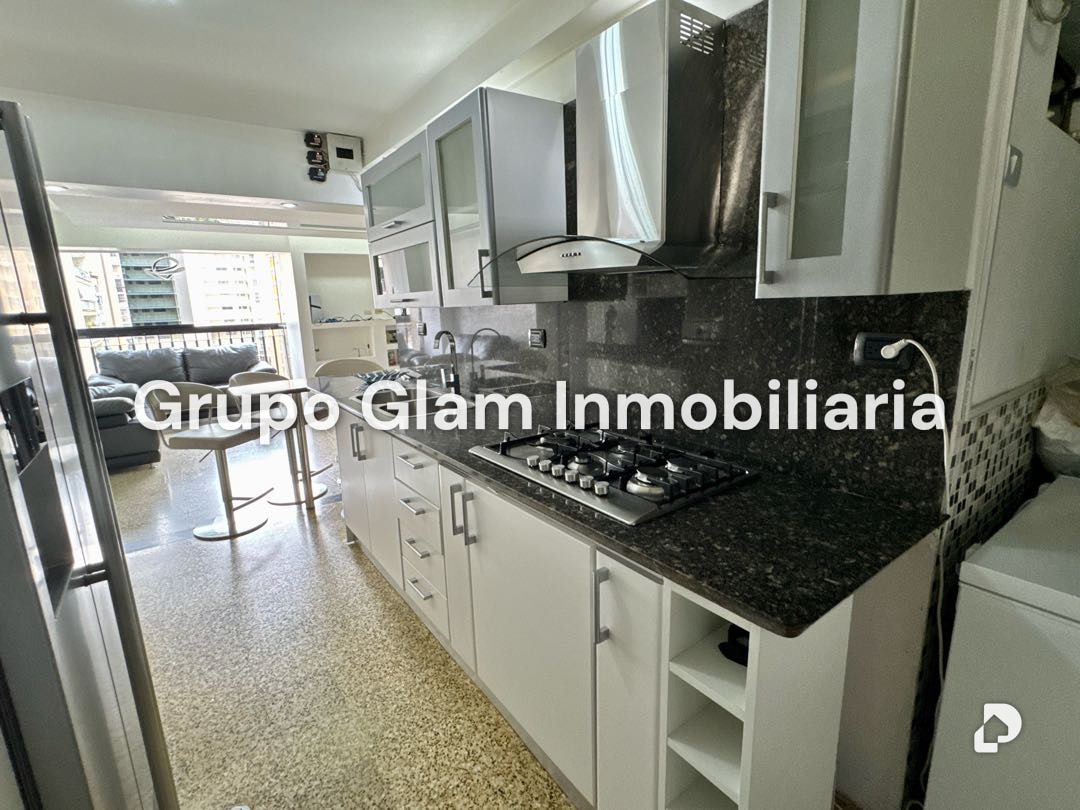 Apartamento en Los Palos Grandes, Caracas – 13