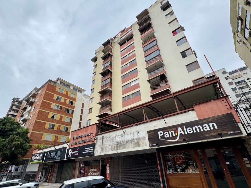 Apartamento en Los Palos Grandes, Caracas - 1