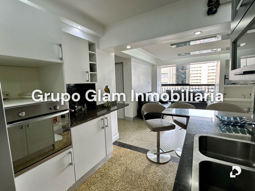 Apartamento en Los Palos Grandes, Caracas – 15