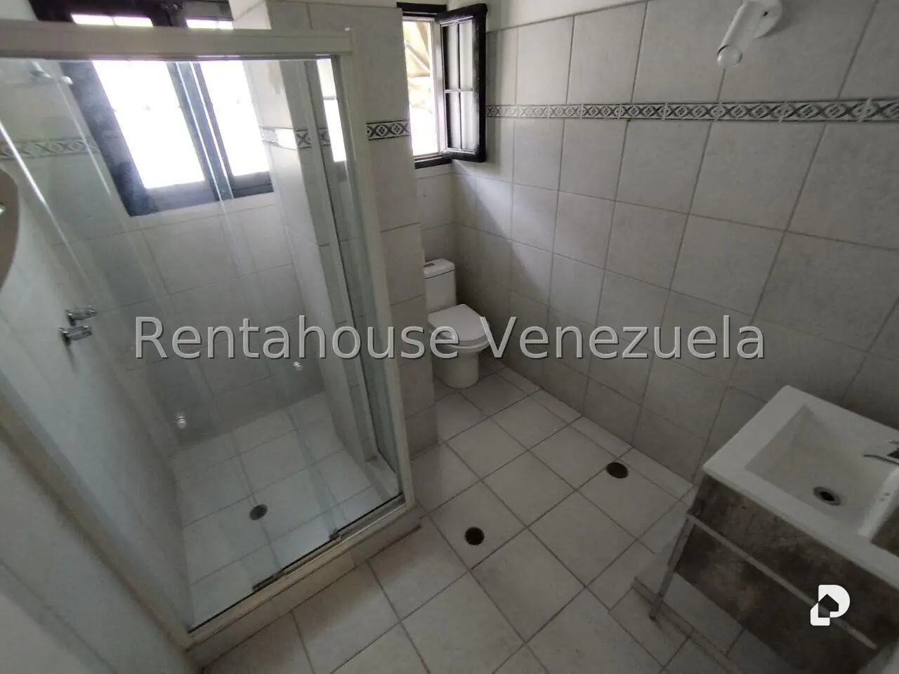 Casa en Miranda, Caracas – 16