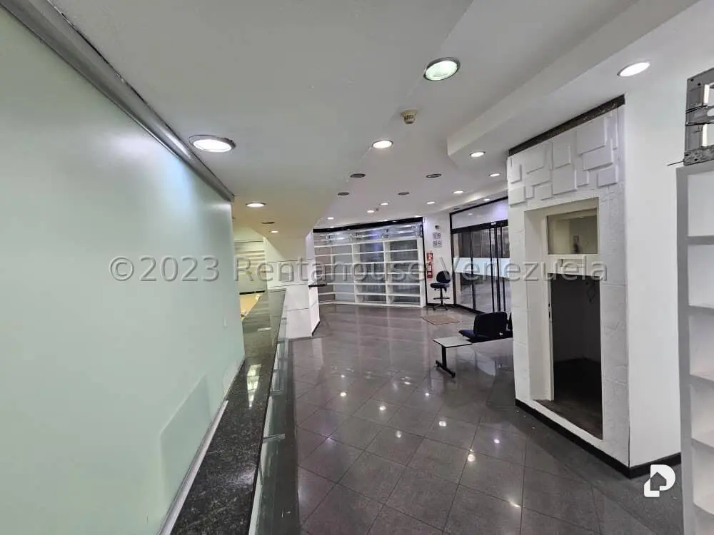 Local comercial en Los Caobos, Caracas – 25