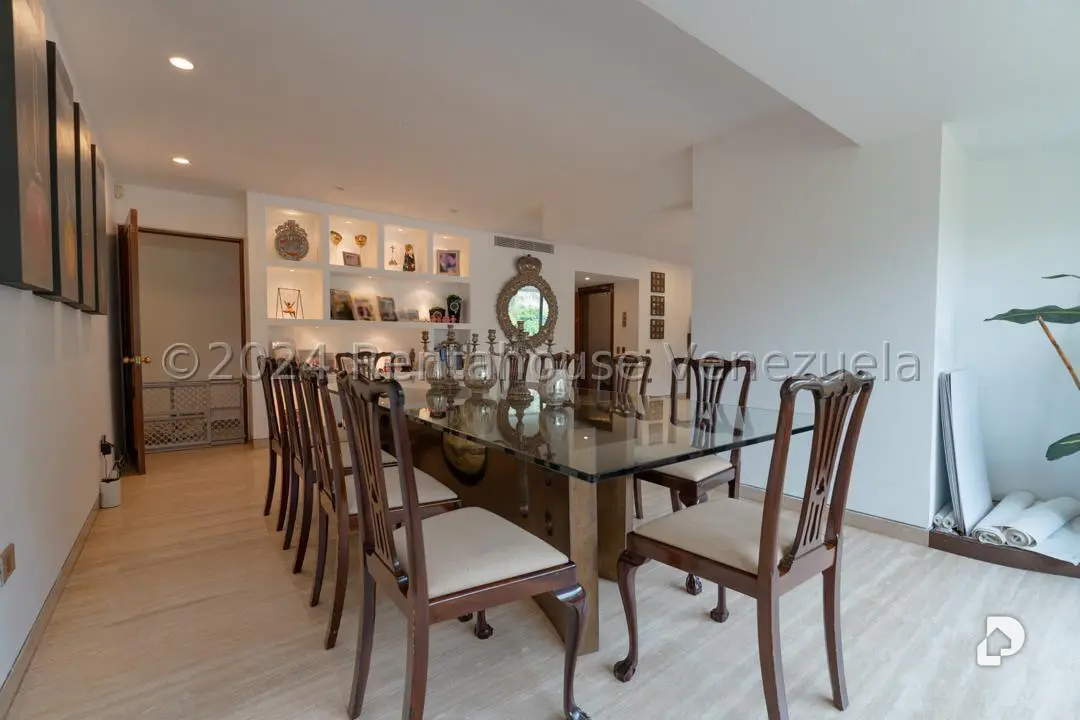 Apartamento en Lomas de La Lagunita, Caracas – 17