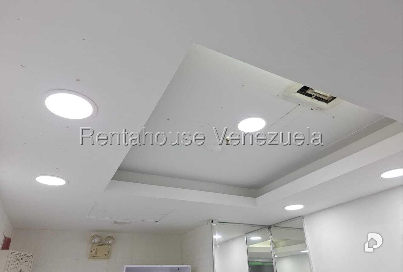 Local comercial en La Castellana, Caracas – 16