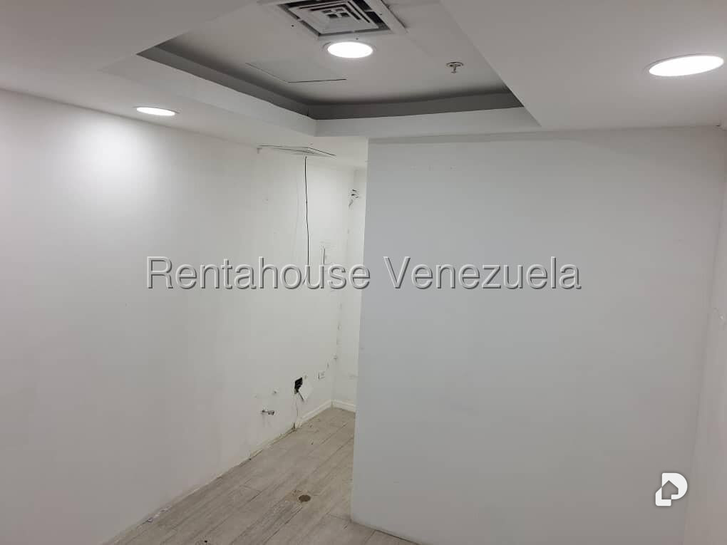 Local comercial en La Castellana, Caracas – 11