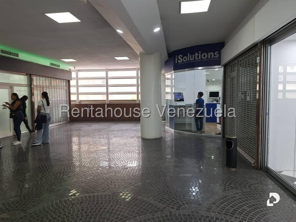Local comercial en La Castellana, Caracas – 18