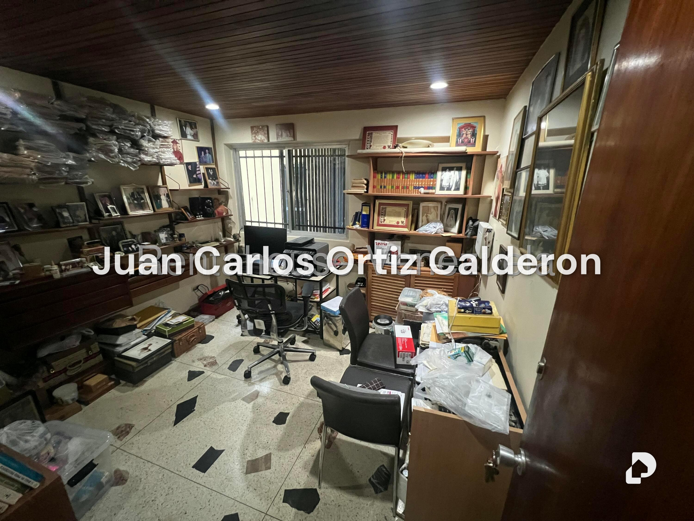 Casa en Los Geranios, Caracas – 30