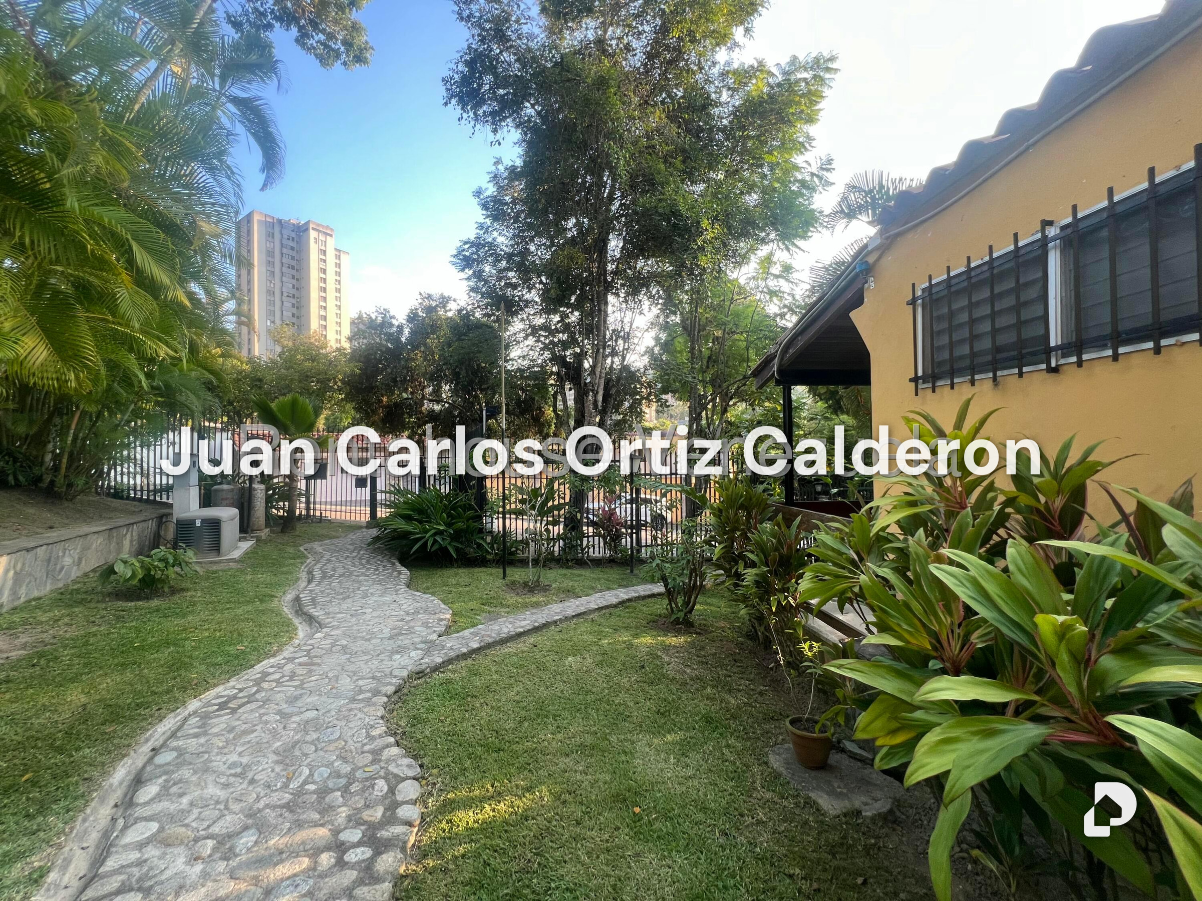 Casa en Los Geranios, Caracas – 18