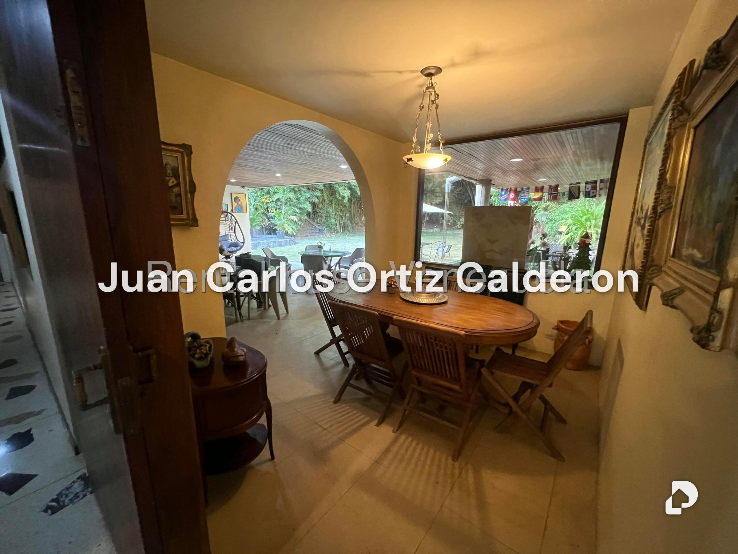 Casa en Los Geranios, Caracas – 25