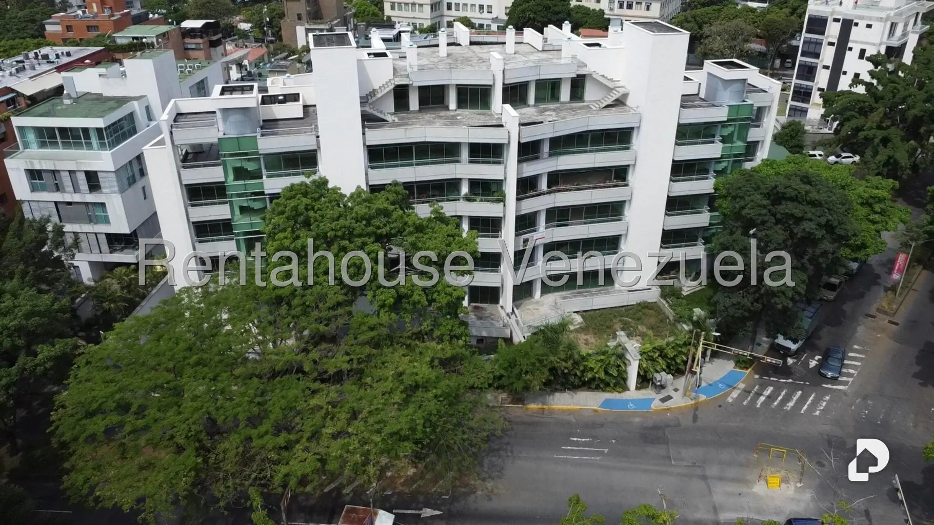 Apartment in La Castellana, Caracas – 1
