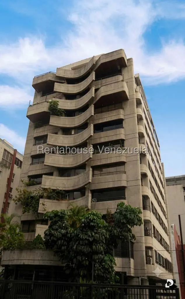 Apartamento en Los Palos Grandes, Caracas – 1