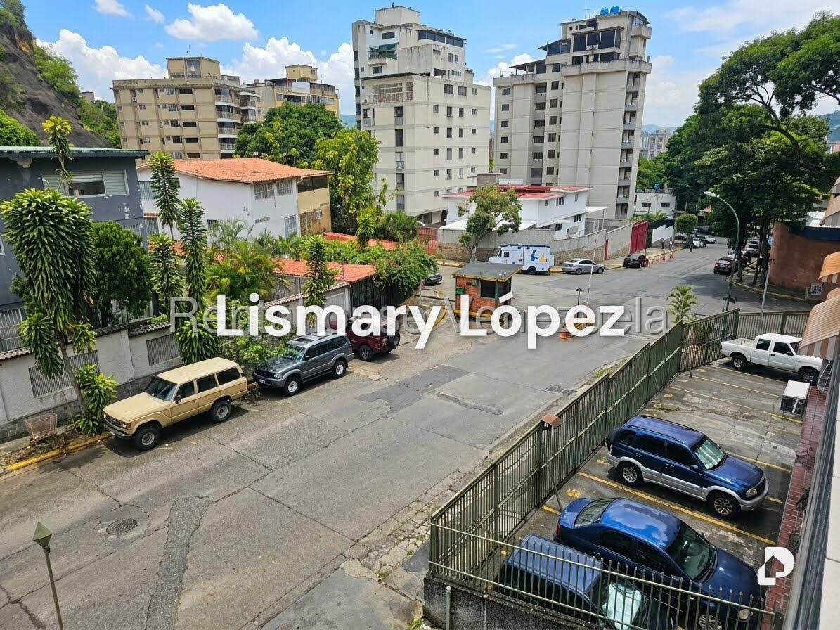 Apartamento en Santa Mónica, Caracas – 13