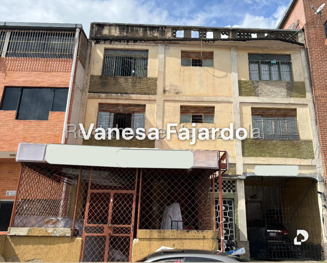 Edificio en Boleíta Sur, Caracas – 16
