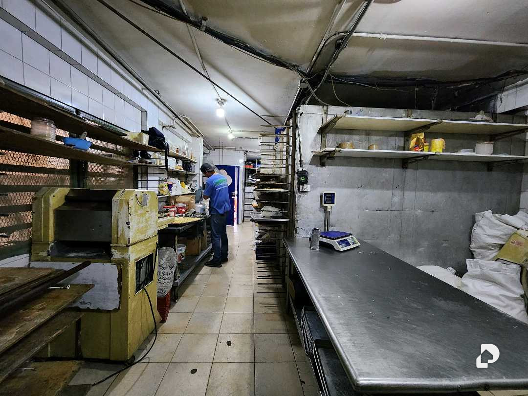 Local comercial en Colinas de Bello Monte, Caracas – 14