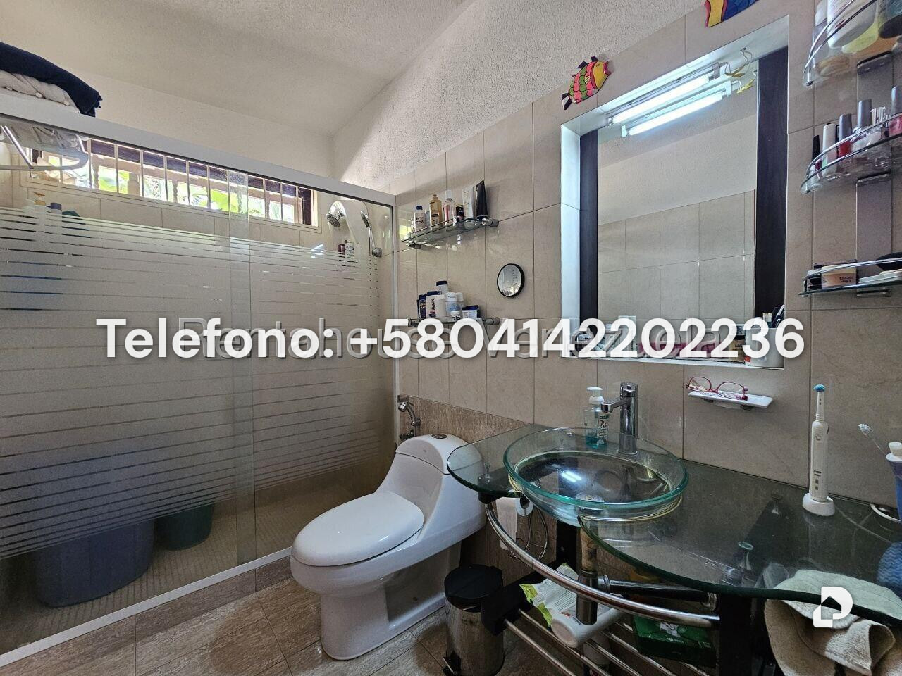 Casa en Los Palos Grandes, Caracas – 35