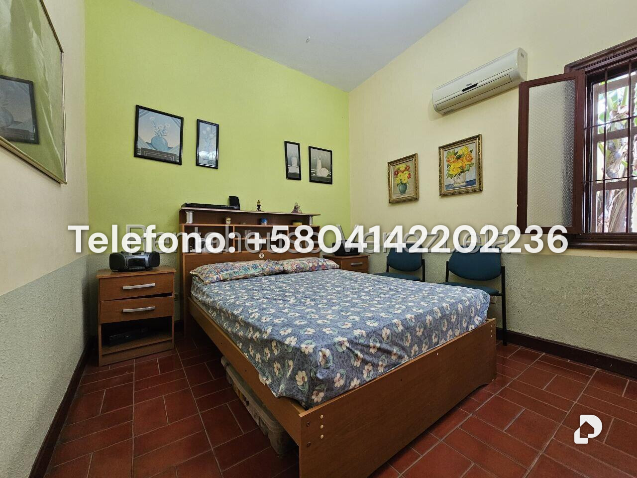 Casa en Los Palos Grandes, Caracas – 24