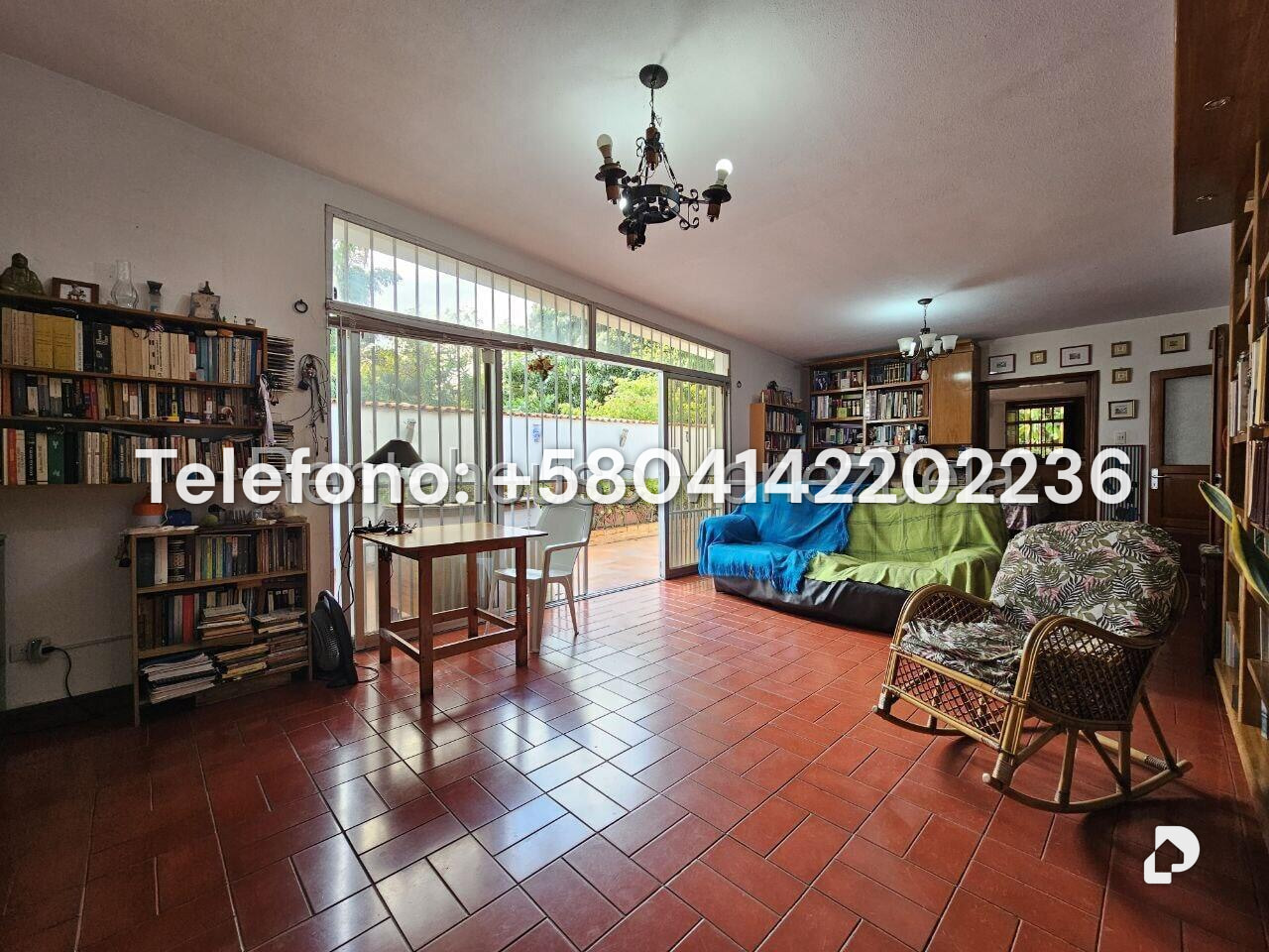 Casa en Los Palos Grandes, Caracas – 26