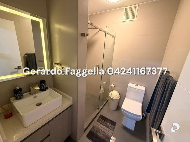 Apartamento en La Florida, Caracas – 13