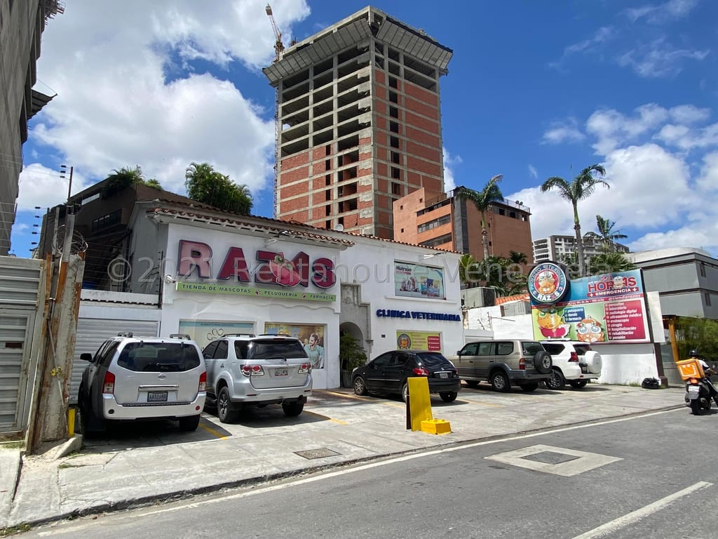 Local comercial en Las Mercedes, Caracas - 1