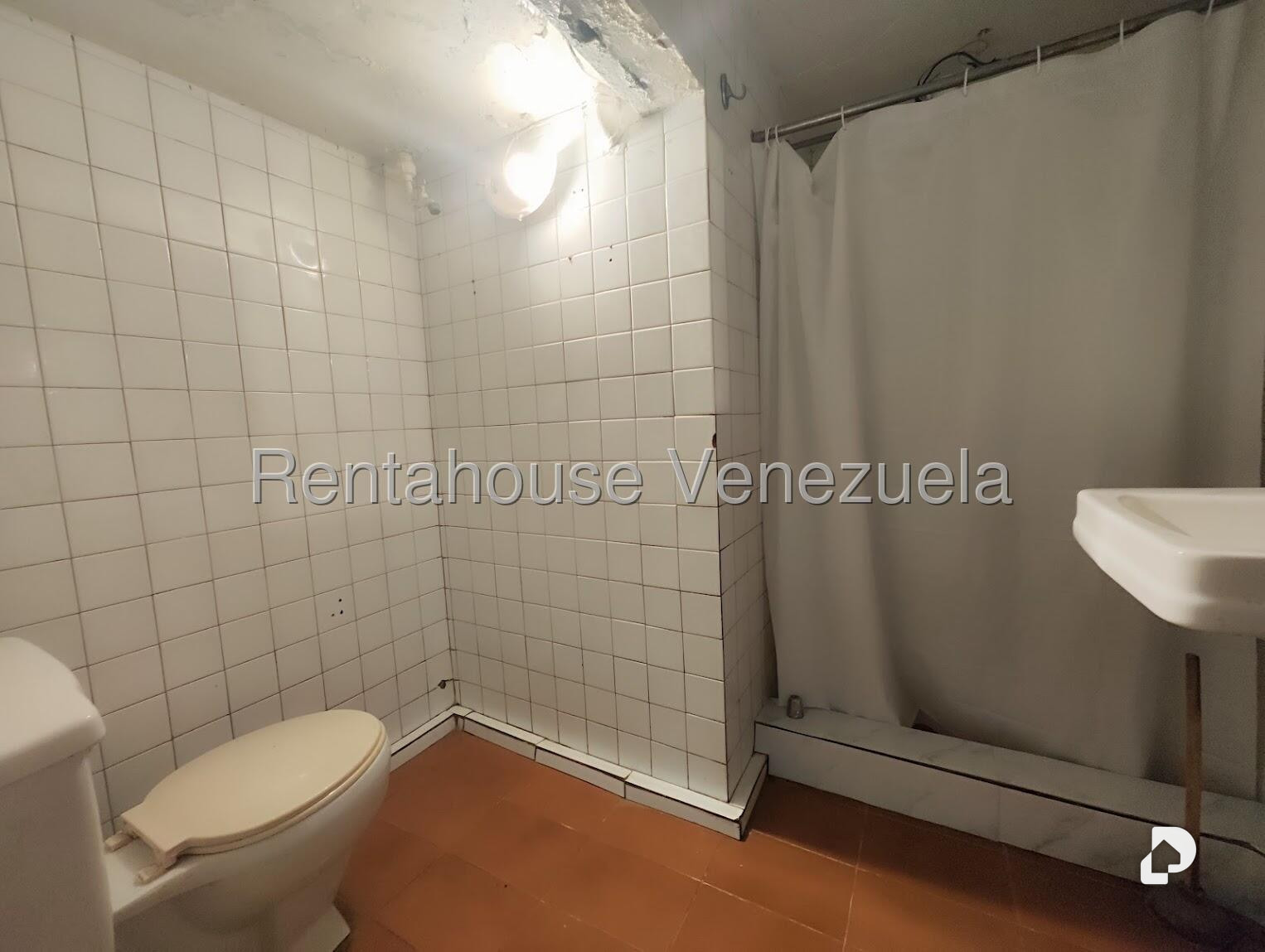Anexo en Altamira, Caracas – 13