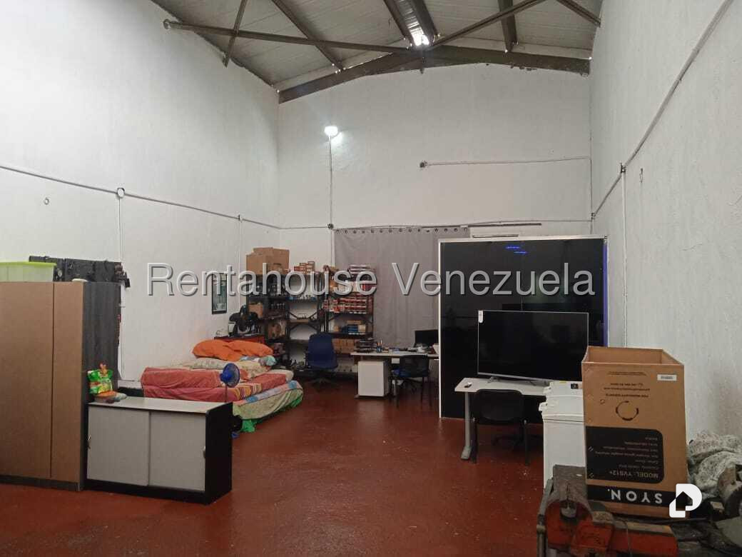 Local comercial en Guatire – 16