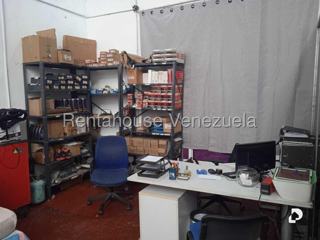 Local comercial en Guatire – 18