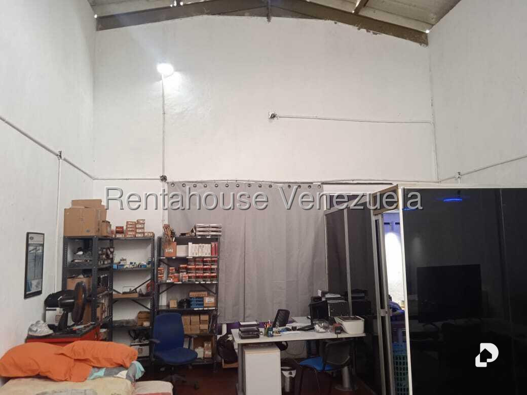 Local comercial en Guatire – 17