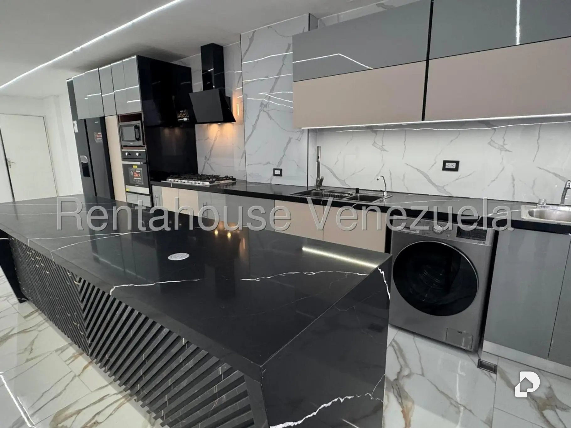 Apartment in Los Palos Grandes, Caracas – 3