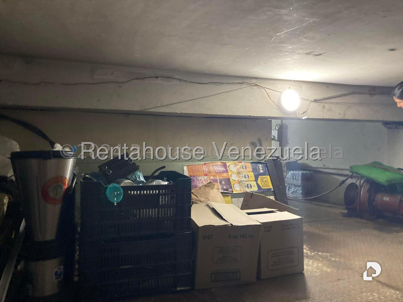 Local comercial en Parroquia La Candelaria, Caracas – 16