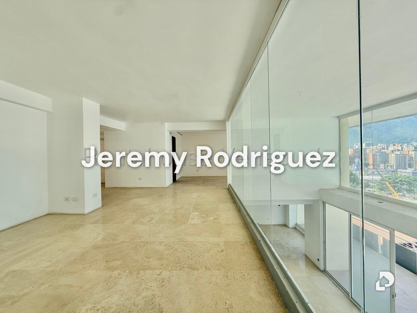 Apartamento en Las Mercedes, Caracas – 13