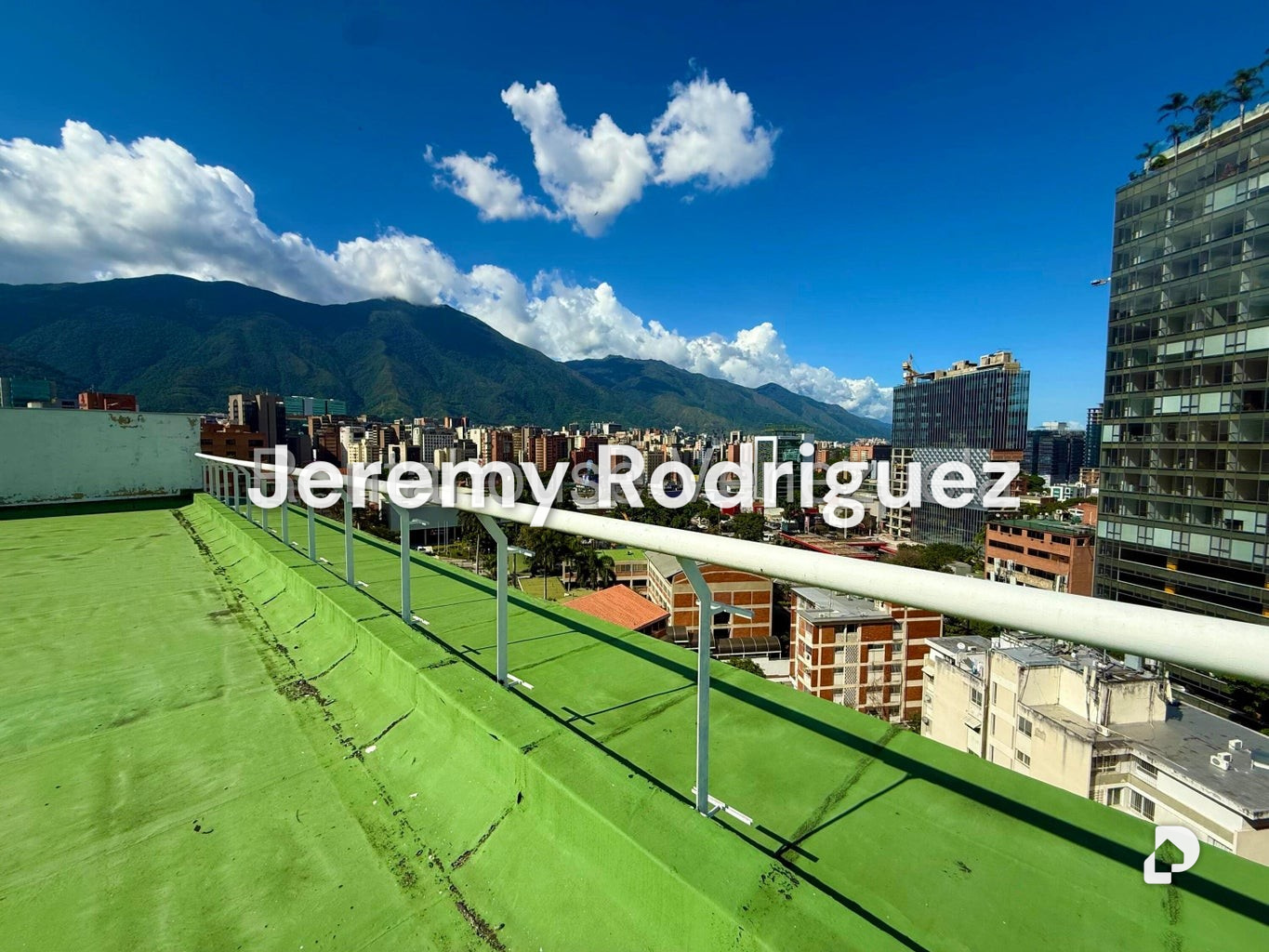 Apartamento en Las Mercedes, Caracas – 24